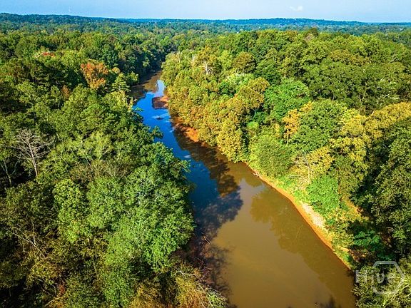 3rd image of 575 Vaughn Road