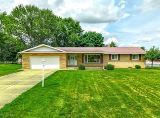 967 Impala Dr, Akron, OH 44319