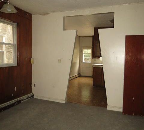 4th image of 6040 Greenway Ave