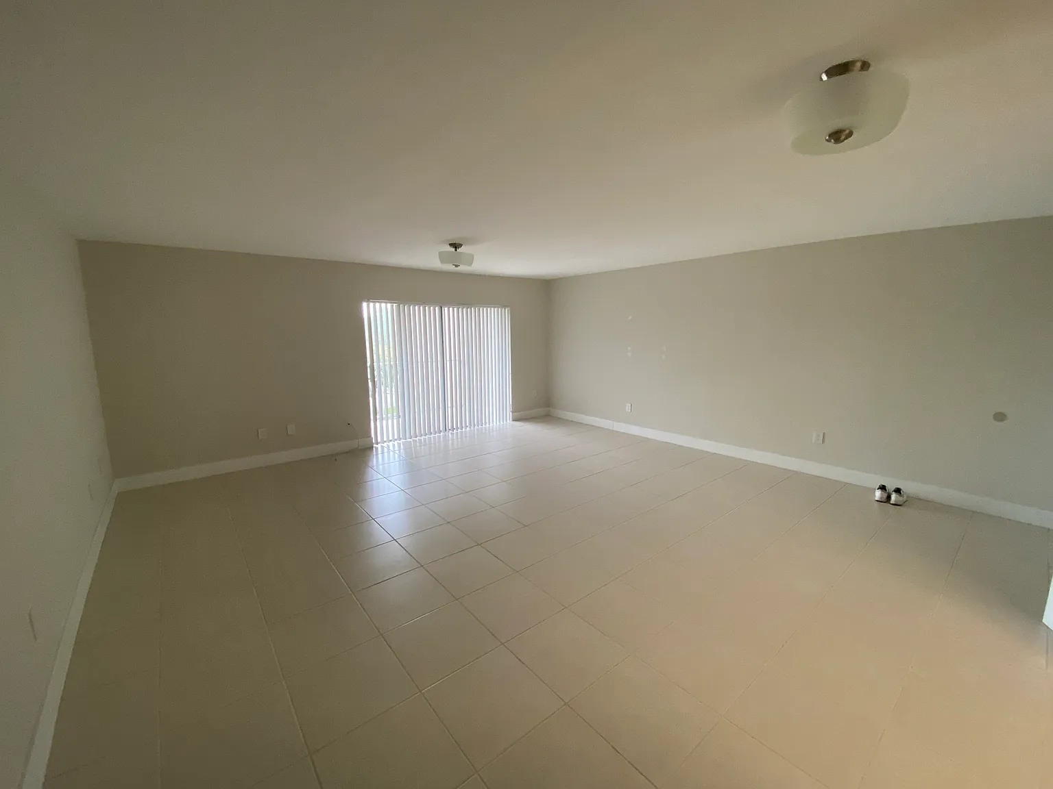 2 bed, 1200 sqft, $2,500 — Photo 2