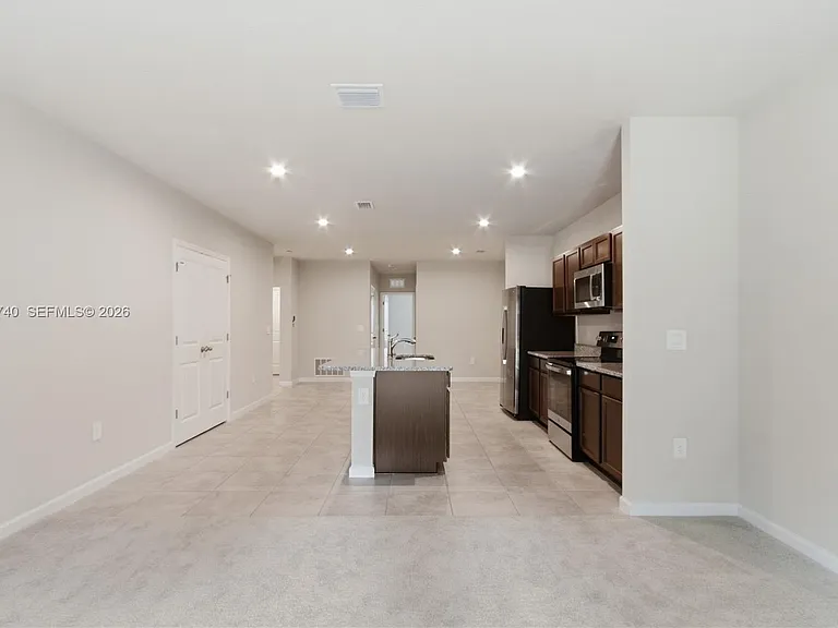 323 Raspberry Rd #323 — Photo 8