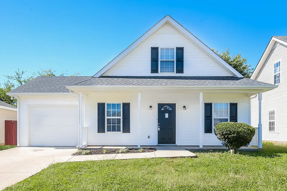 3 bed, 2.0 bath, 1500 sqft, $2,075 — Photo 1