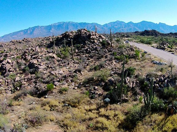 3rd image of 1429 W Tortolita Mountain Cir
