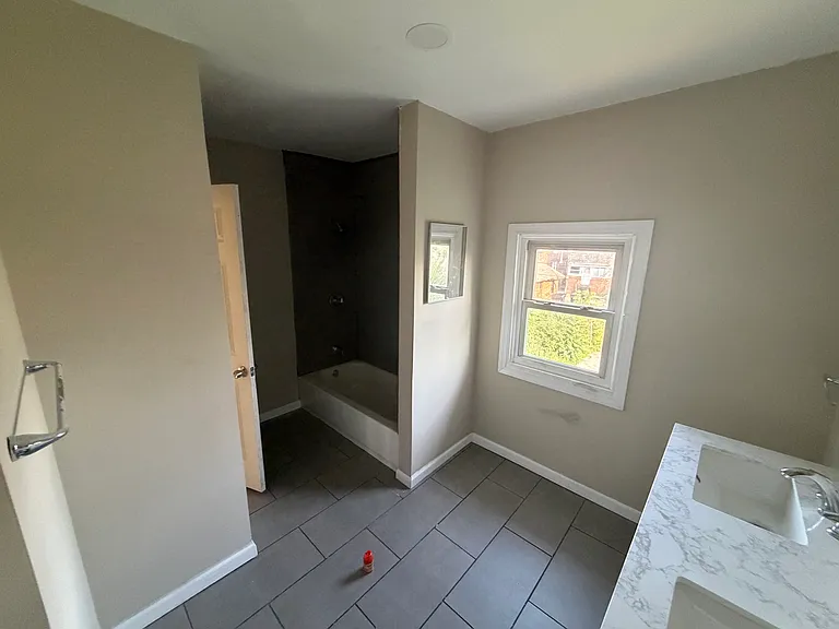 3771 Northwestern St — Photo 3