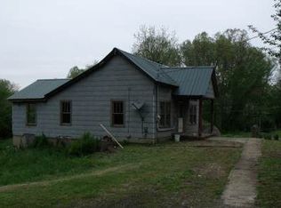 40 Long St, Mc Caysville, GA 30555