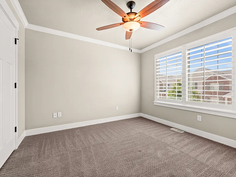 771 E Newfield Dr — Photo 22