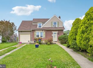 329 Aldan Ave, Aldan, PA 19018