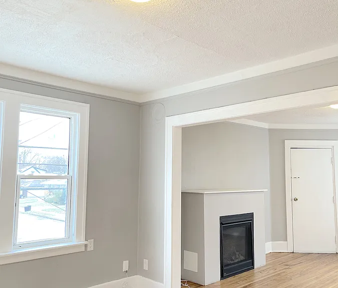 896 Pillette Rd #2 — Photo 4