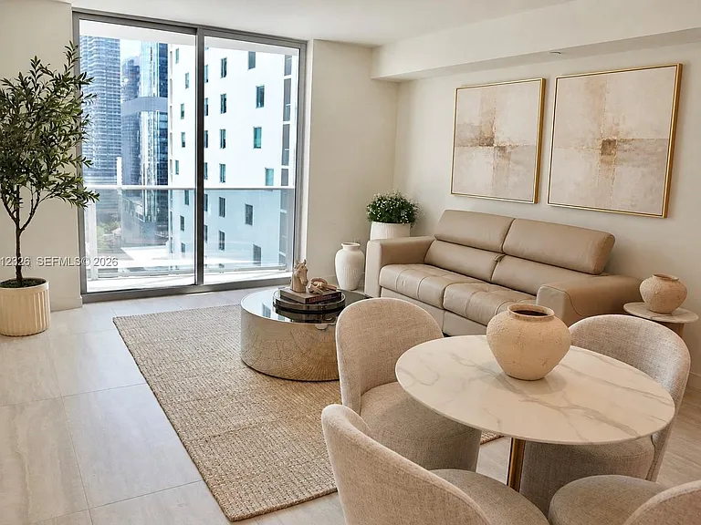 77 SE 5th St #2414 — Photo 4