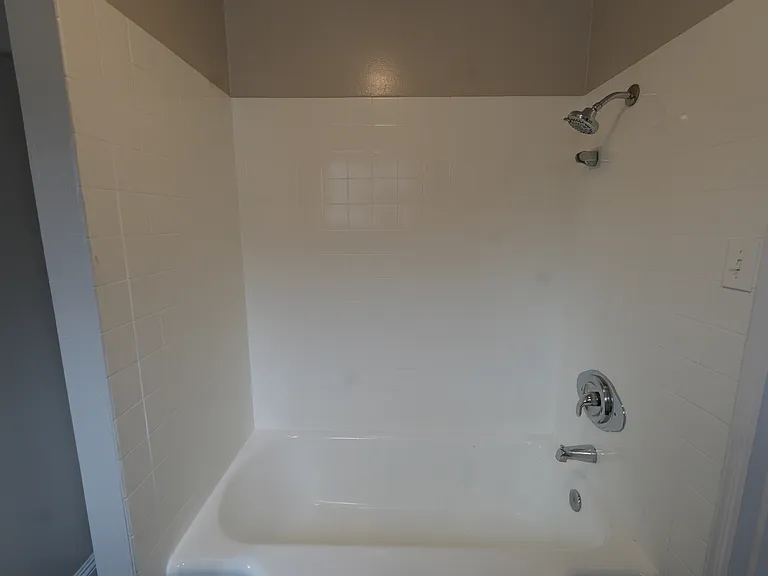 457 W Sepulveda St — Photo 31