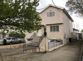 2184 S Railroad Ave, Staten Island, NY 10306