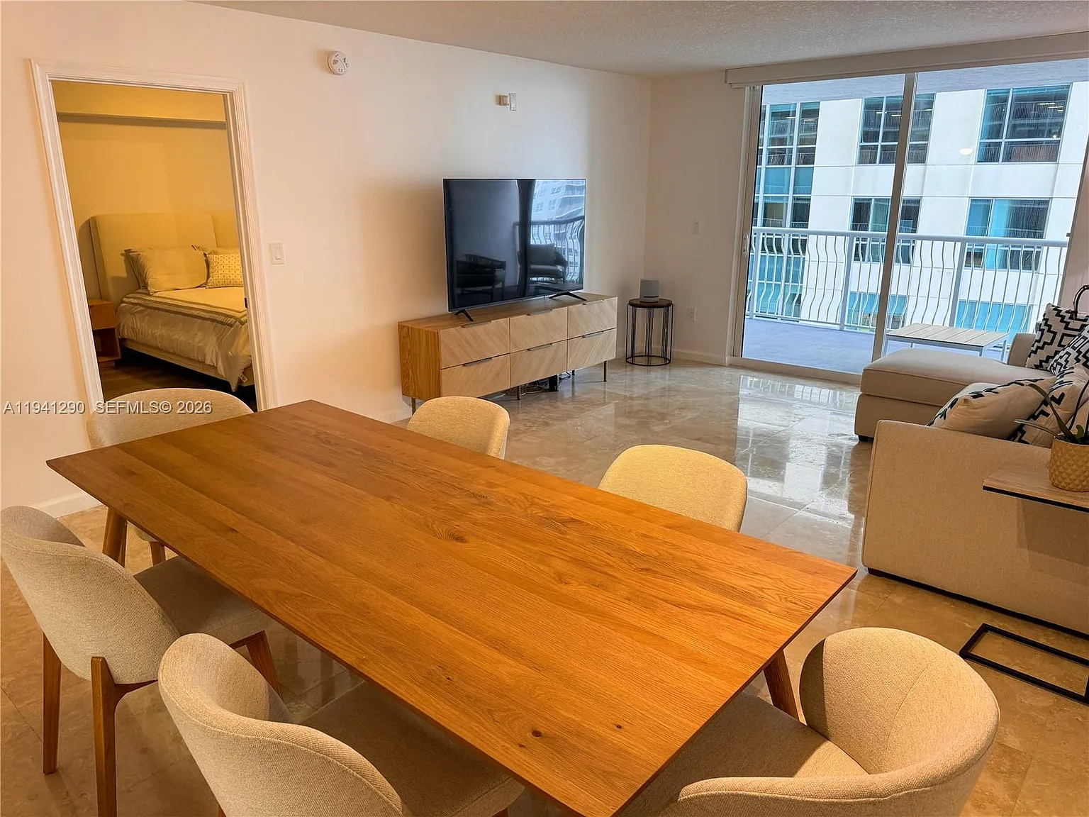 The Club At Brickell Bay — Photo 3