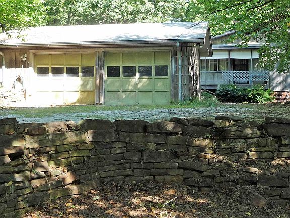 5th image of 835 E Rodgers Dr