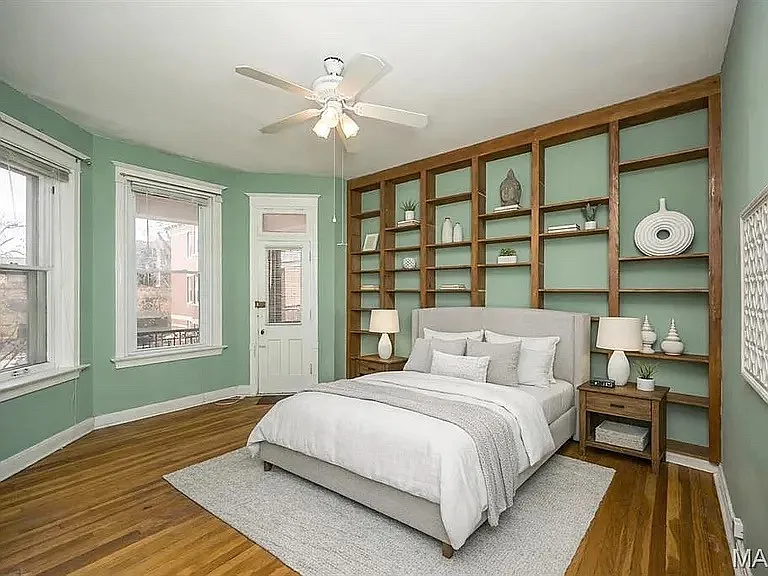 4957 McPherson Ave #D — Photo 3