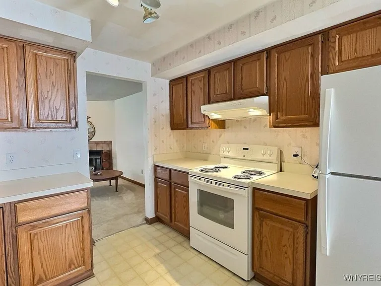 16 Hubbardston Pl — Photo 5