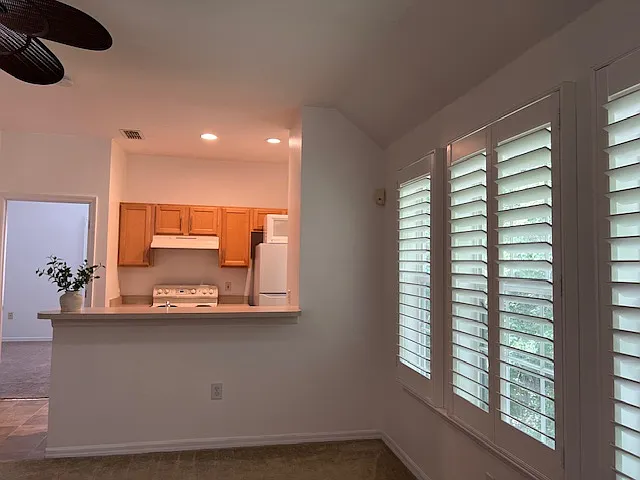947 Spring Park Loop #B — Photo 12