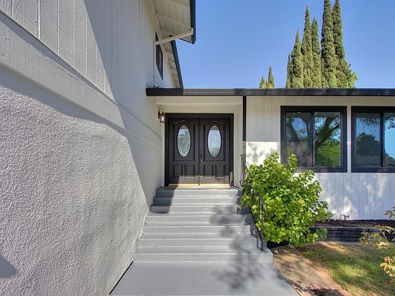 3rd image of 3035 Bettina Way