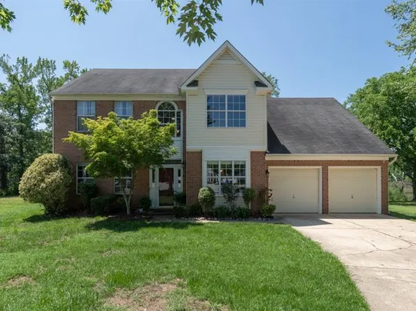 6243 Burbage Acres Dr, Suffolk, VA 23435