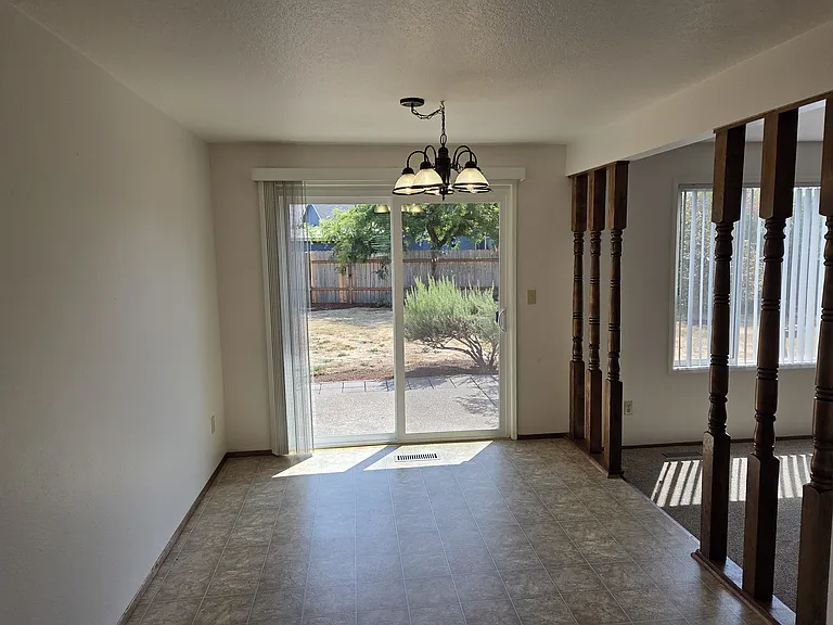 2192 Moraga Ave SE — Photo 4