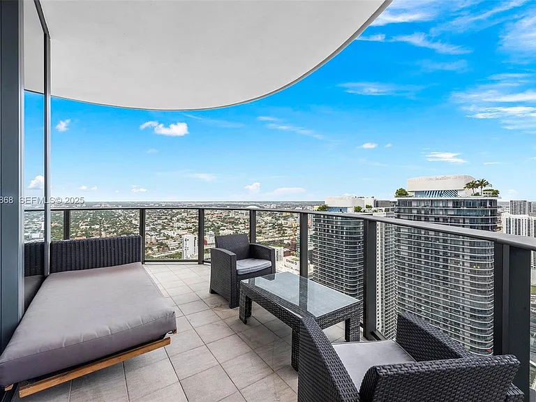 1000 Brickell Plz #Penthouse 5301 — Photo 23