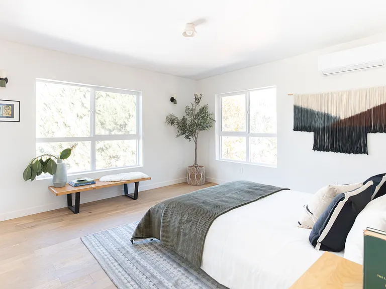 2210 3/4 Echo Park Ave — Photo 25