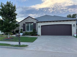 8434 S Phoenix Pl, Tulsa, OK 74132