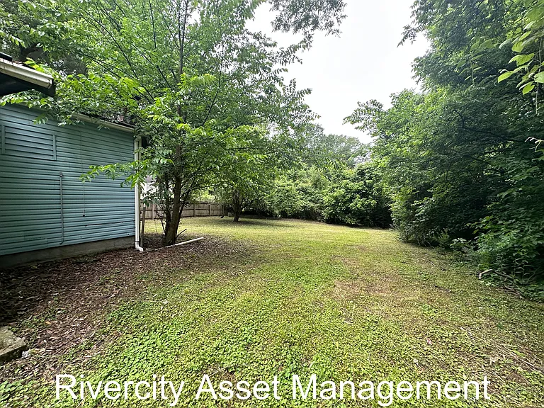 1358 Longcrest Rd — Photo 3
