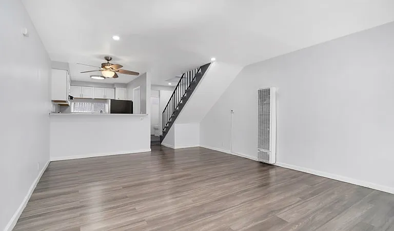 La Croix Apartments — Photo 22