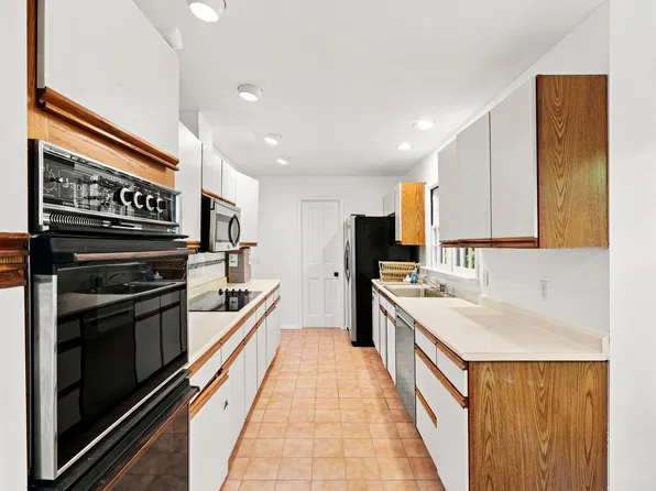 606 Majors Path, Southampton, NY 11968