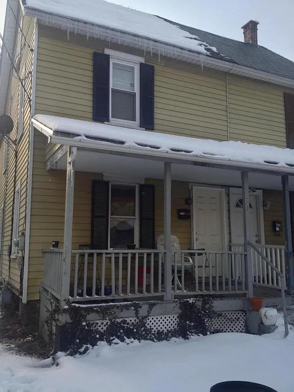 125 N 1st St photo 1