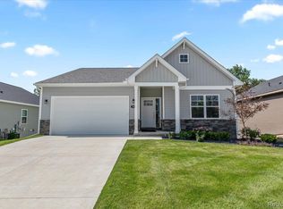 357 Jubilee Dr, Whitmore Lake, MI 48189