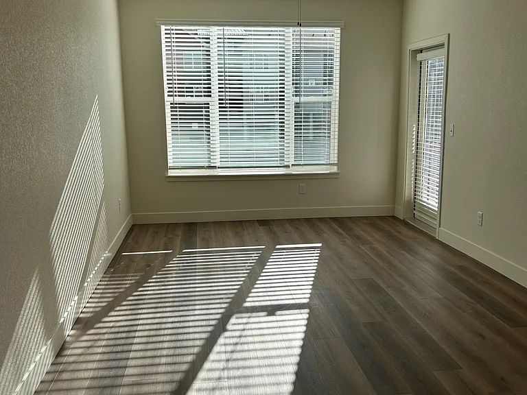The Overlook Apartments — Photo 14