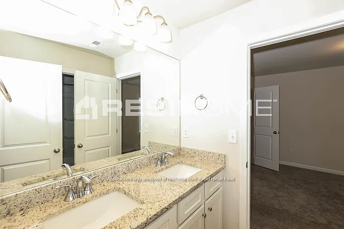 601 Verdant Crane Ct — Photo 12