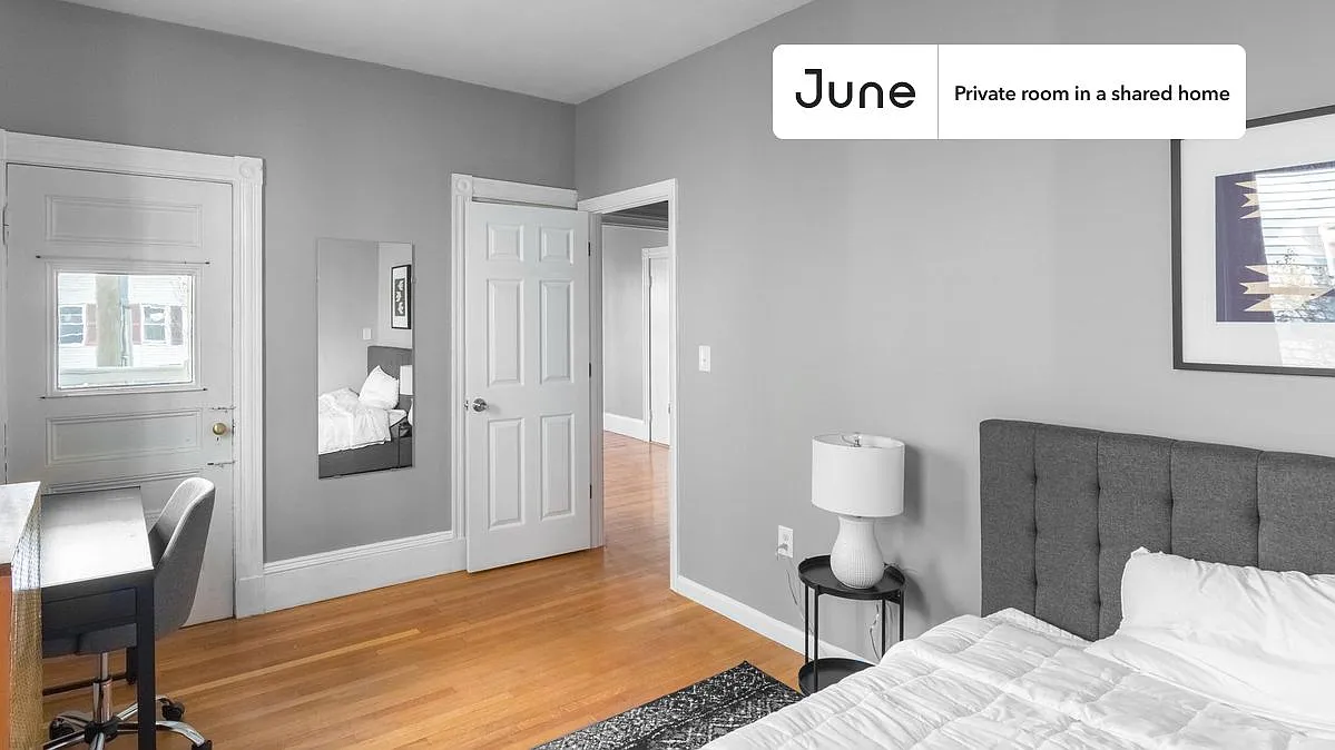 Building Photo - 106 Beacon St #C