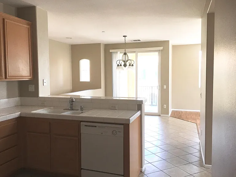 1800 E Lakeshore Dr #812 — Photo 13