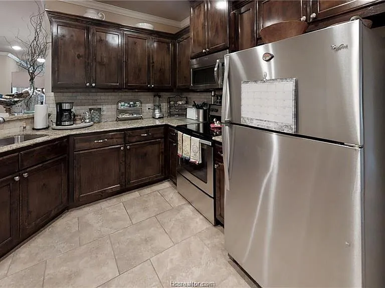 4020 Golden Eagle Dr #B — Photo 8