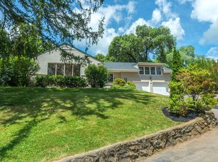 26 W Avon Pkwy, Asheville, NC 28804