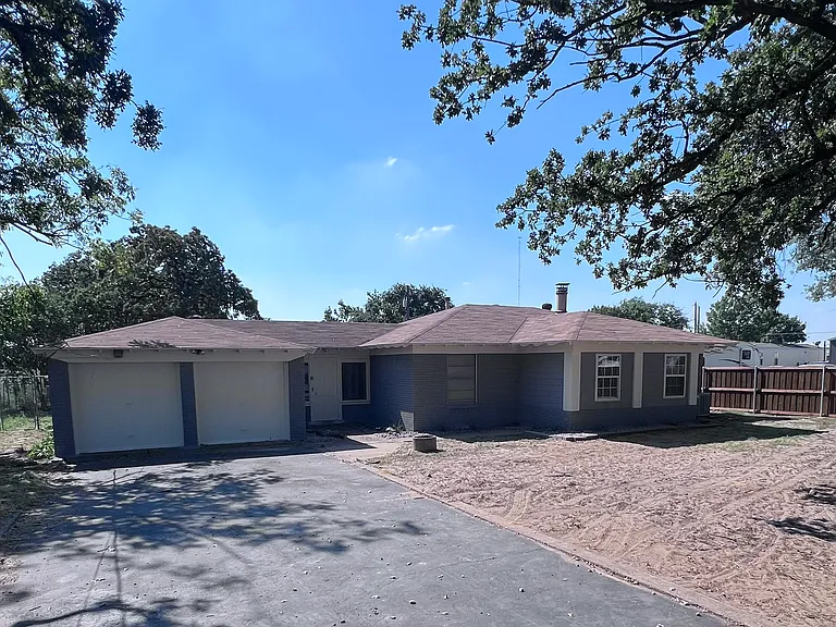 1156 E Highway 121 — Photo 1