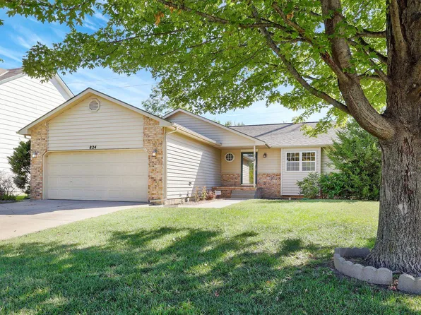 824 S Todd Cir, Wichita, KS 67207