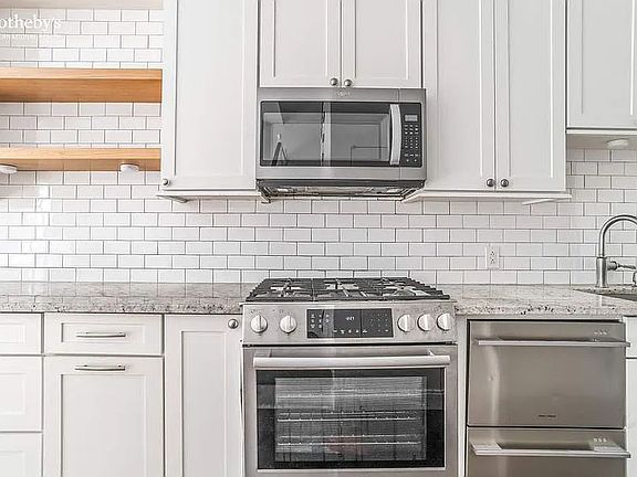 3rd image of 305 W 105th St #2A3A