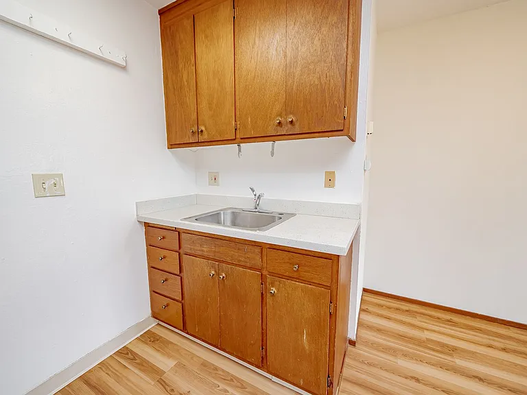 110 Frisbie Street — Photo 5