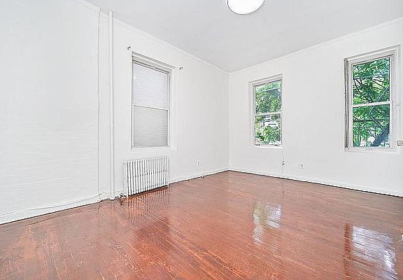 4th image of 159 Halsey St #3C