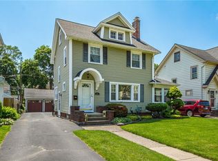207 Wimbledon Rd, Rochester, NY 14617