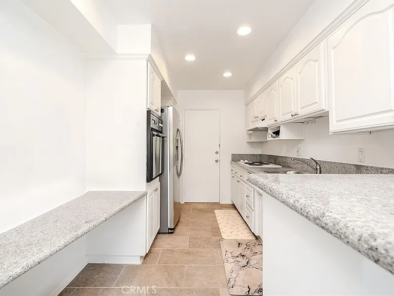 972 E California Blvd #202 — Photo 11