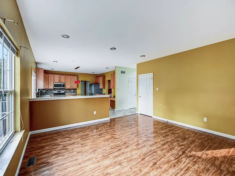 115 Daffodil Dr — Photo 13