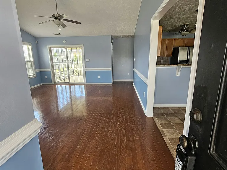 389 Ivywood Ln — Photo 17