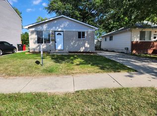 28068 Schram St, Roseville, MI