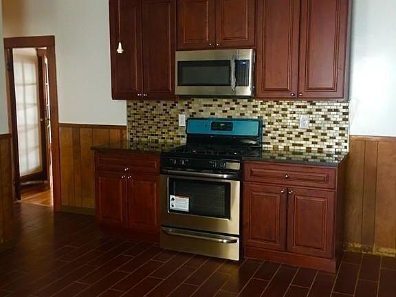 2nd image of 14 Saint George Ave #1