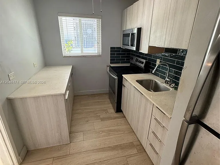 1450 Lenox Ave #5 — Photo 13