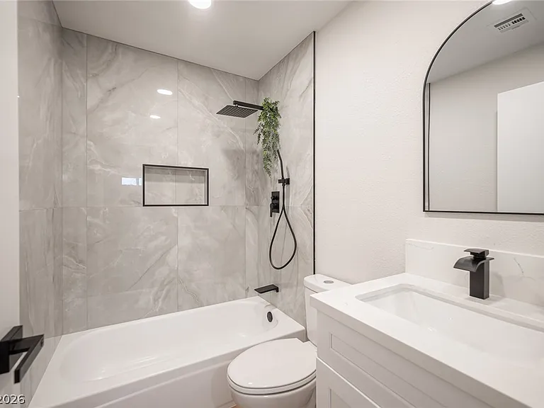 3720 Snorkel Cir #D — Photo 18